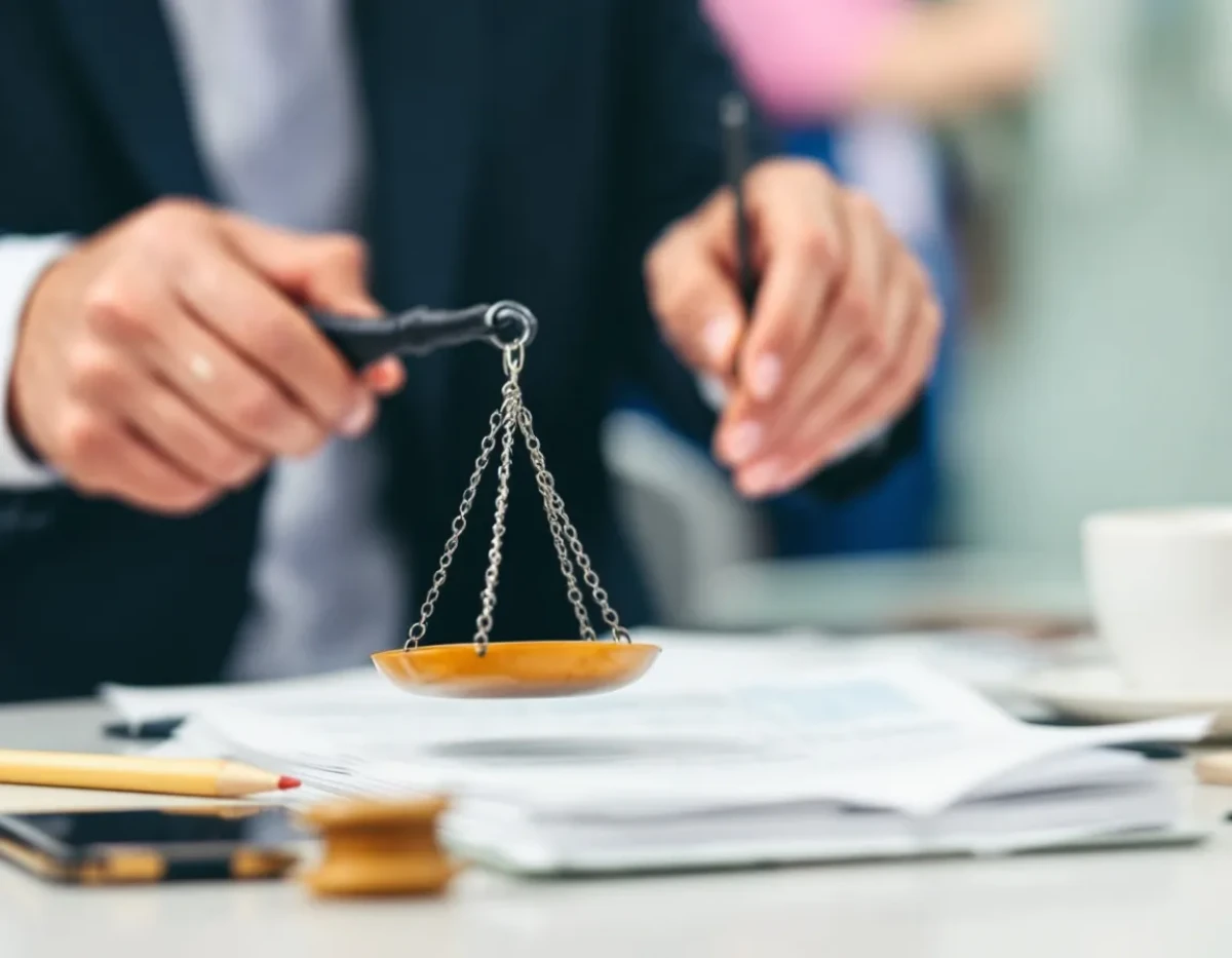 Contestation de la légalité d'un PLU partiel : Enjeux juridiques et stratégies de recours